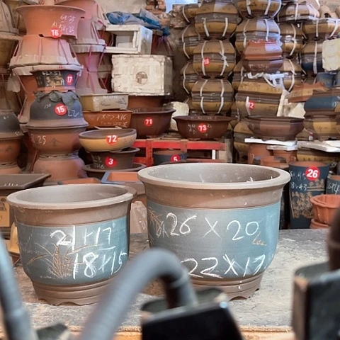 紫砂花盆金钟两个