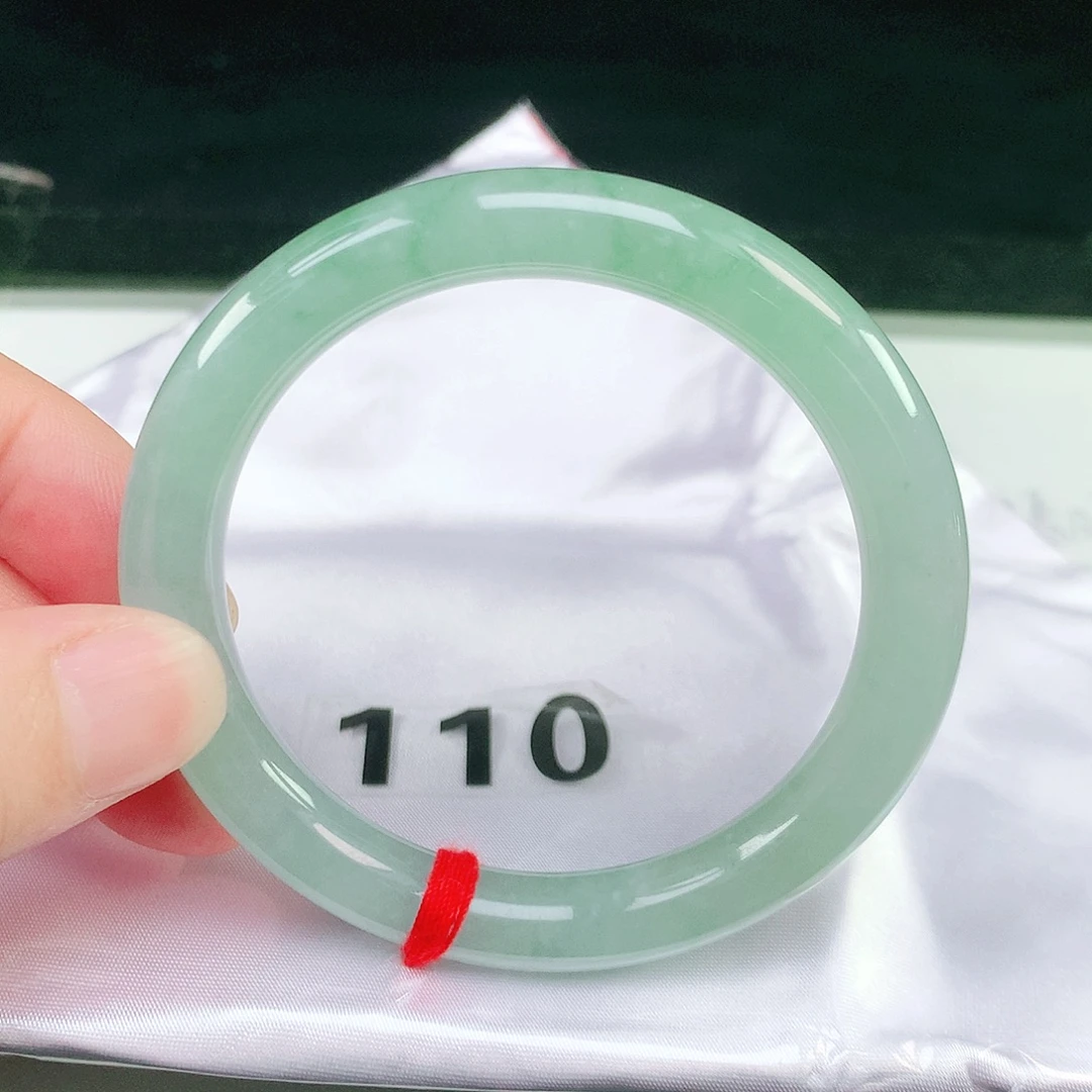 未镶嵌手镯（圆镯）翡翠110