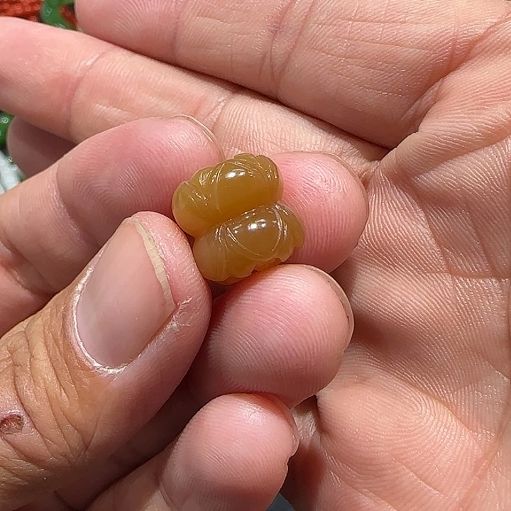 和田玉（糖玉）未镶嵌颈饰