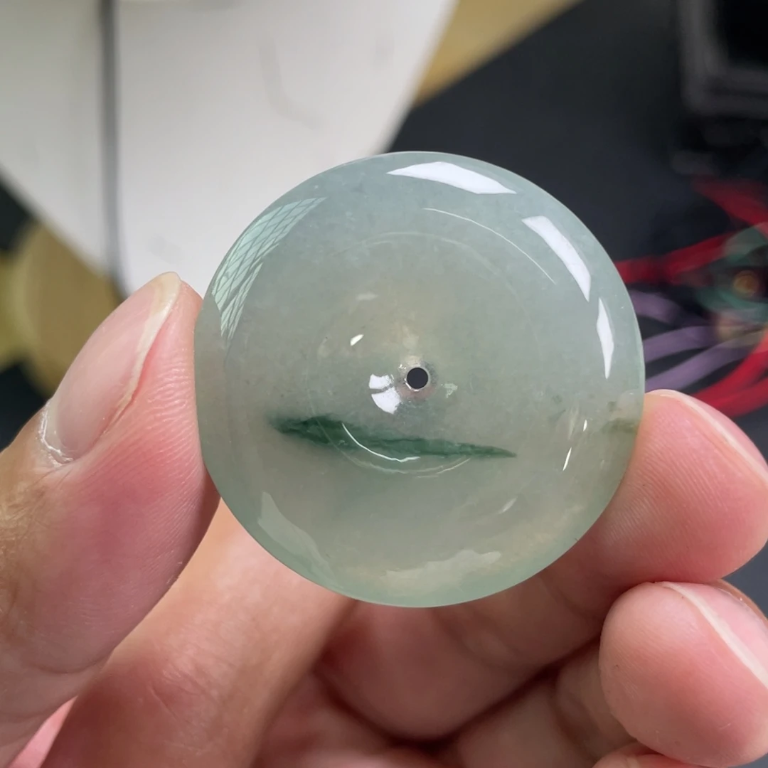 翡翠未镶嵌颈饰35.0*6.3