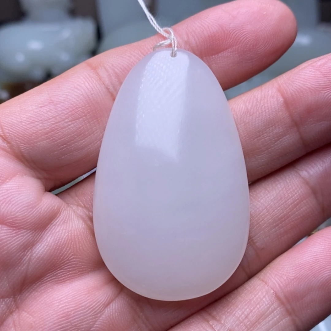 【闪购商品】颈饰未镶嵌和田玉