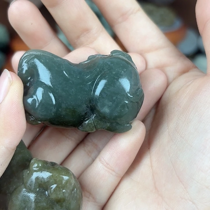 和田玉未镶嵌颈饰风*