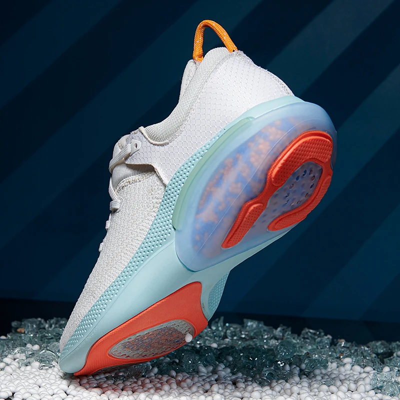 户外跑步鞋子轻便减震运动鞋男女同款透气网面马拉松跑鞋厚底潮鞋