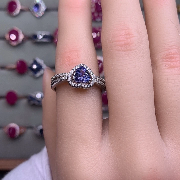 银S925镶嵌坦桑石戒指