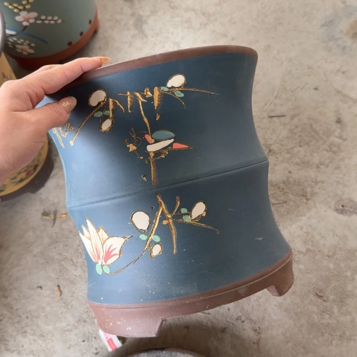 紫砂紫砂花盆24。