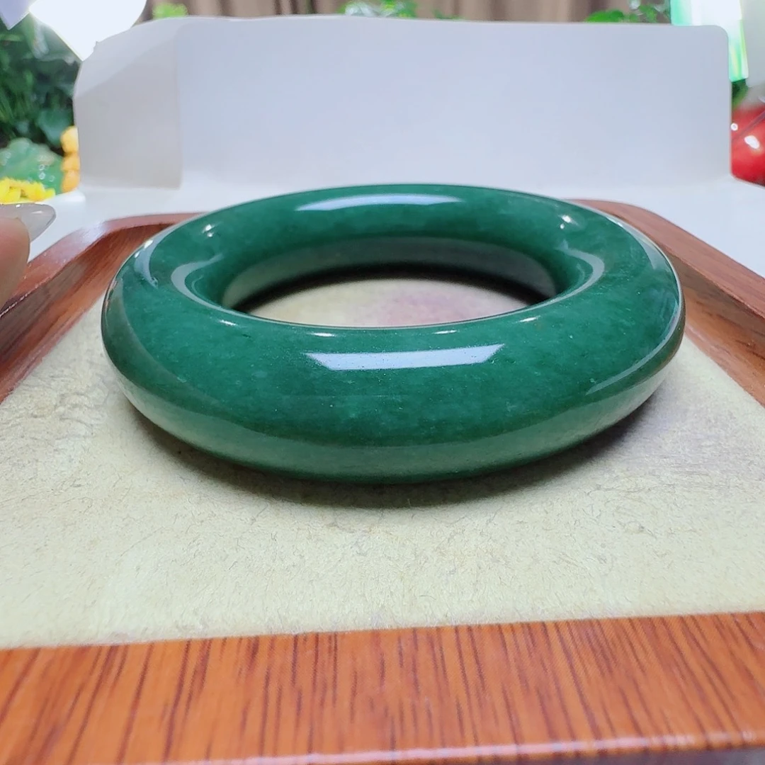 ᦗ***༊石英质玉未镶嵌手镯