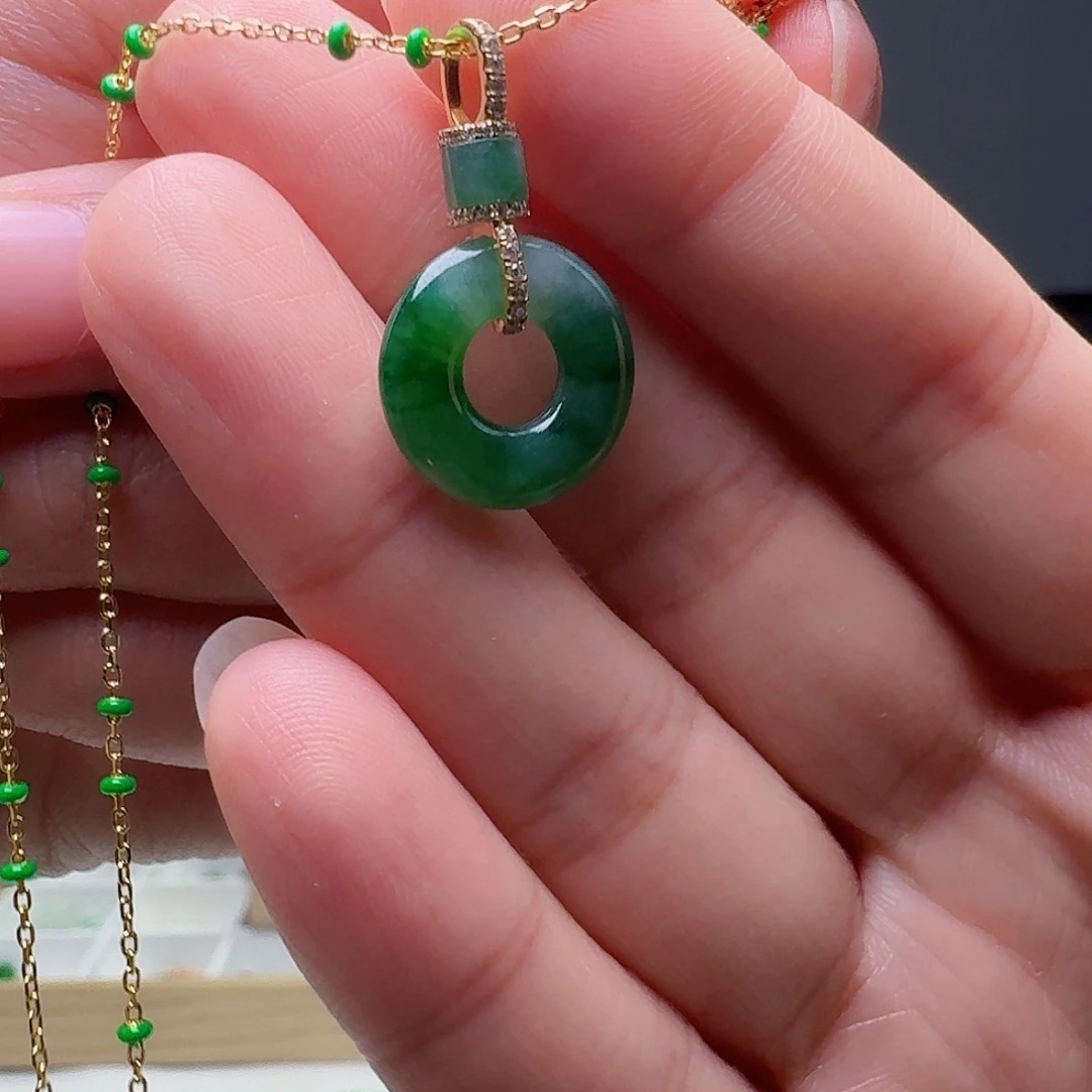 翡翠18K金镶嵌吊坠(赠链)天然