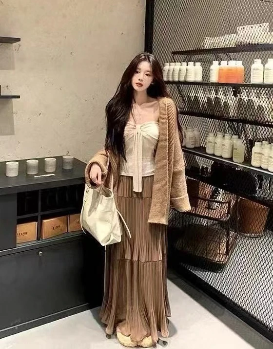 25秋季新款慵懒风毛衣开衫+蝴蝶结抹胸上衣+压褶长裙三件套女潮