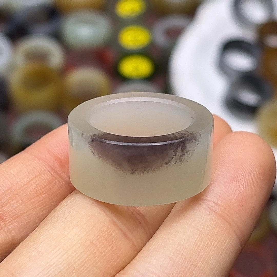 和田玉未镶嵌戒指18.3一口葡萄紫