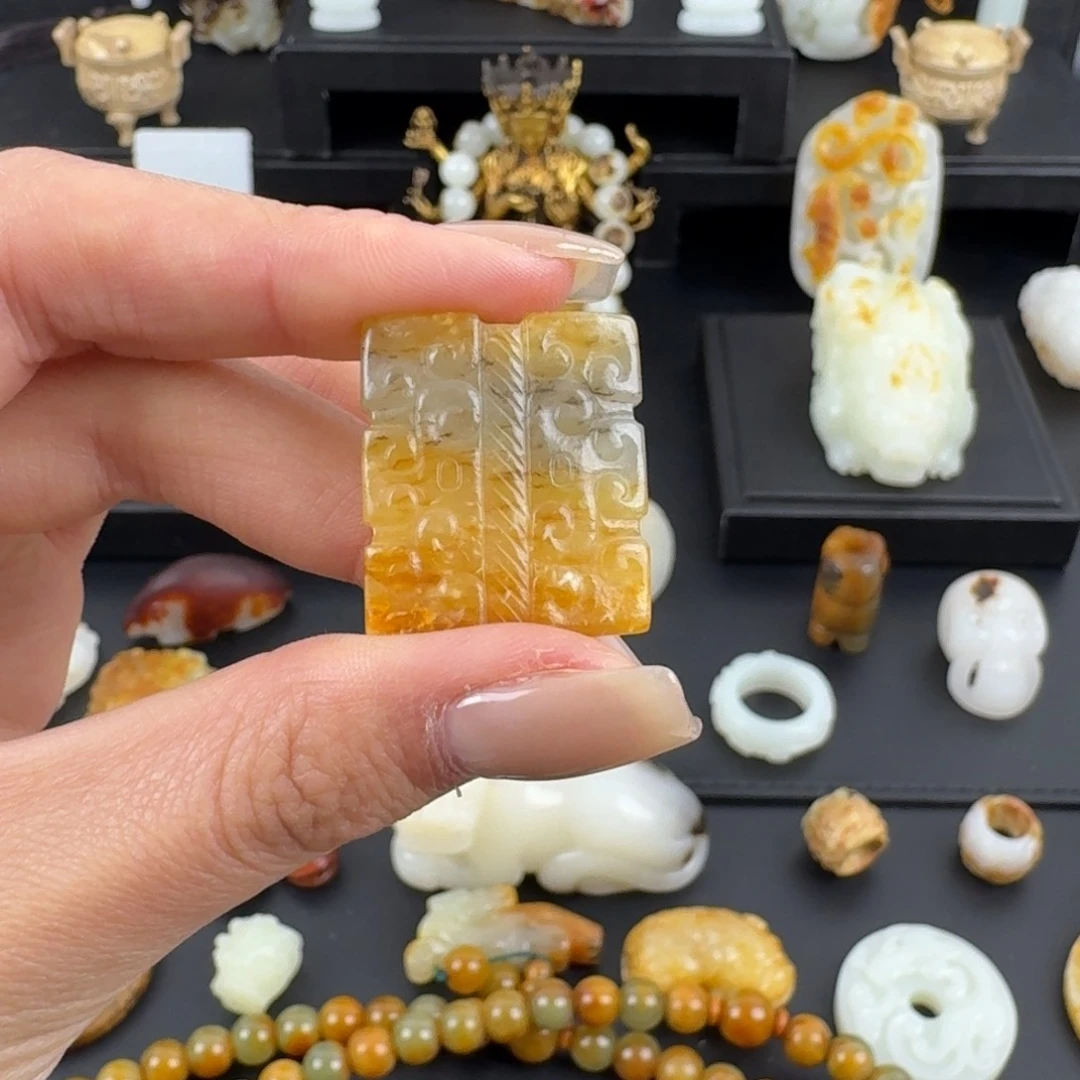 和田玉（糖玉）颈饰未镶嵌咦***嘞