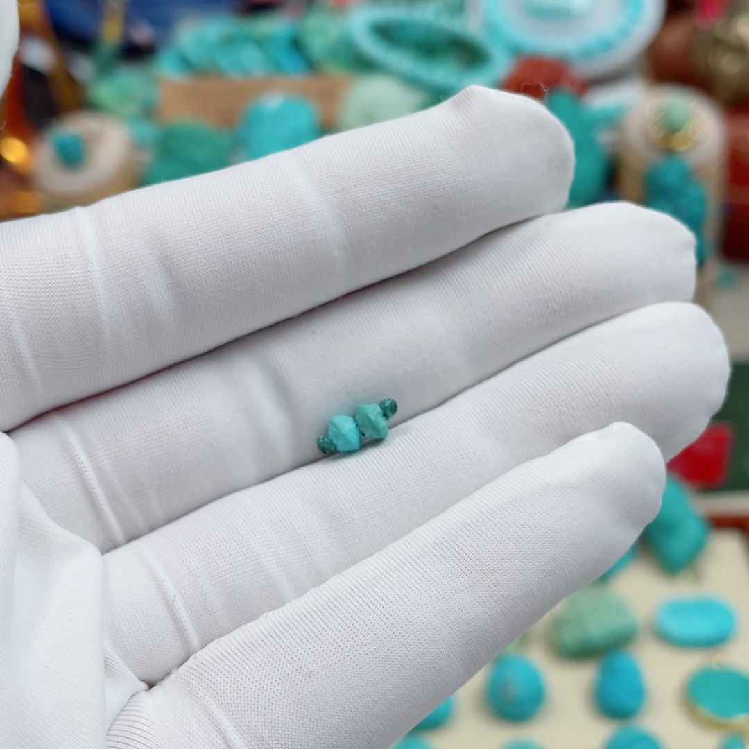 钞****绿松石未镶嵌珠宝奇石