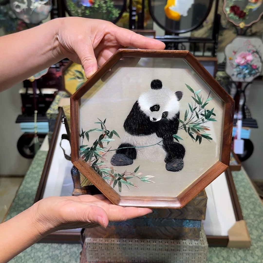 刺绣刺绣工艺精湛独特设计新颖时尚