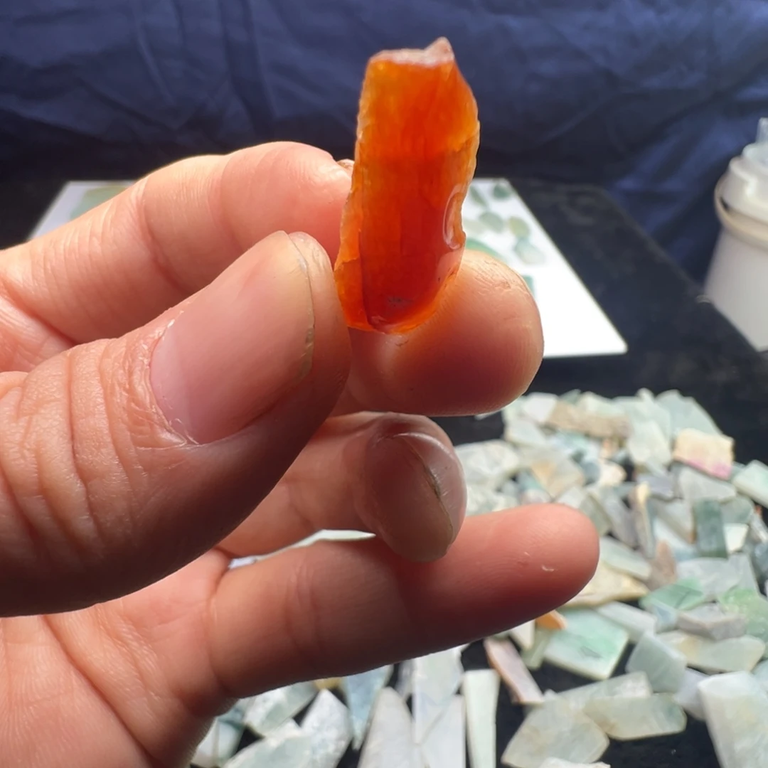 翡翠裸石缅甸翡翠A货红翡料