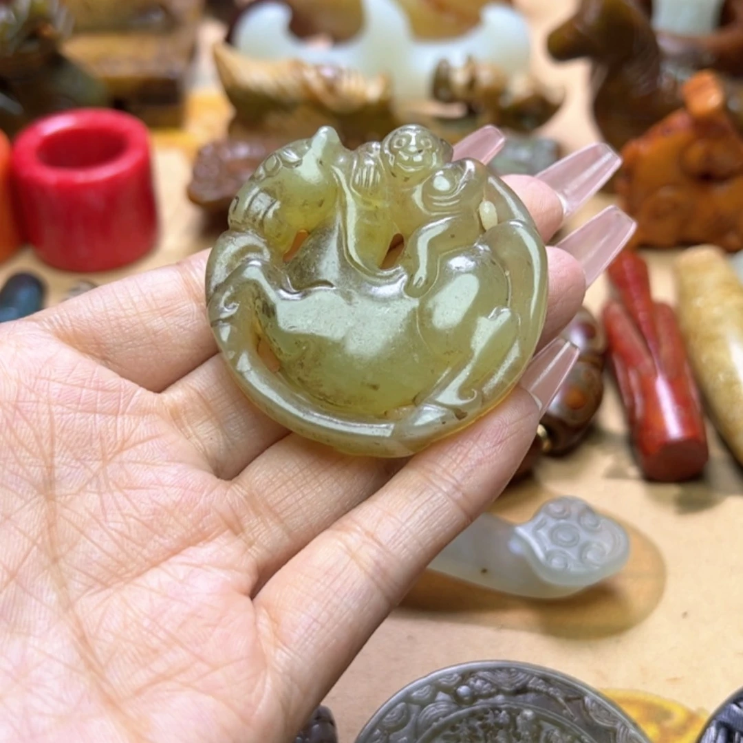 【闪购商品】蛇纹石玉颈饰未镶嵌