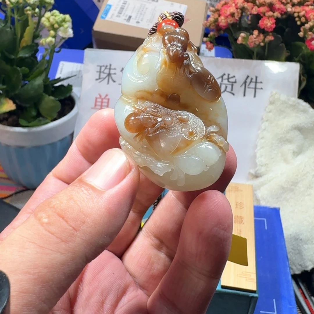 和田玉（糖玉）未镶嵌颈饰