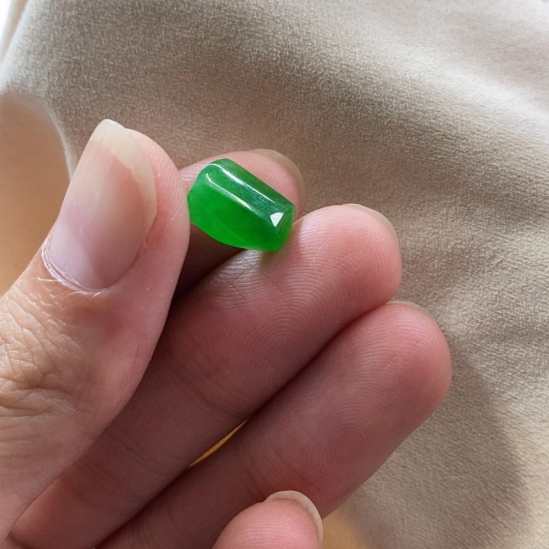 散珠翡翠色标满冰阳绿