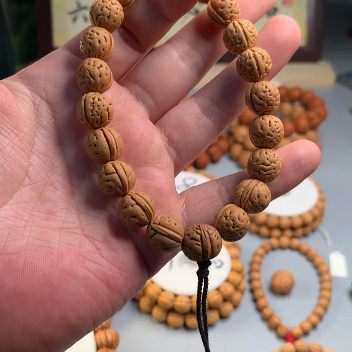 吊坠桃核1.2一道筋手持