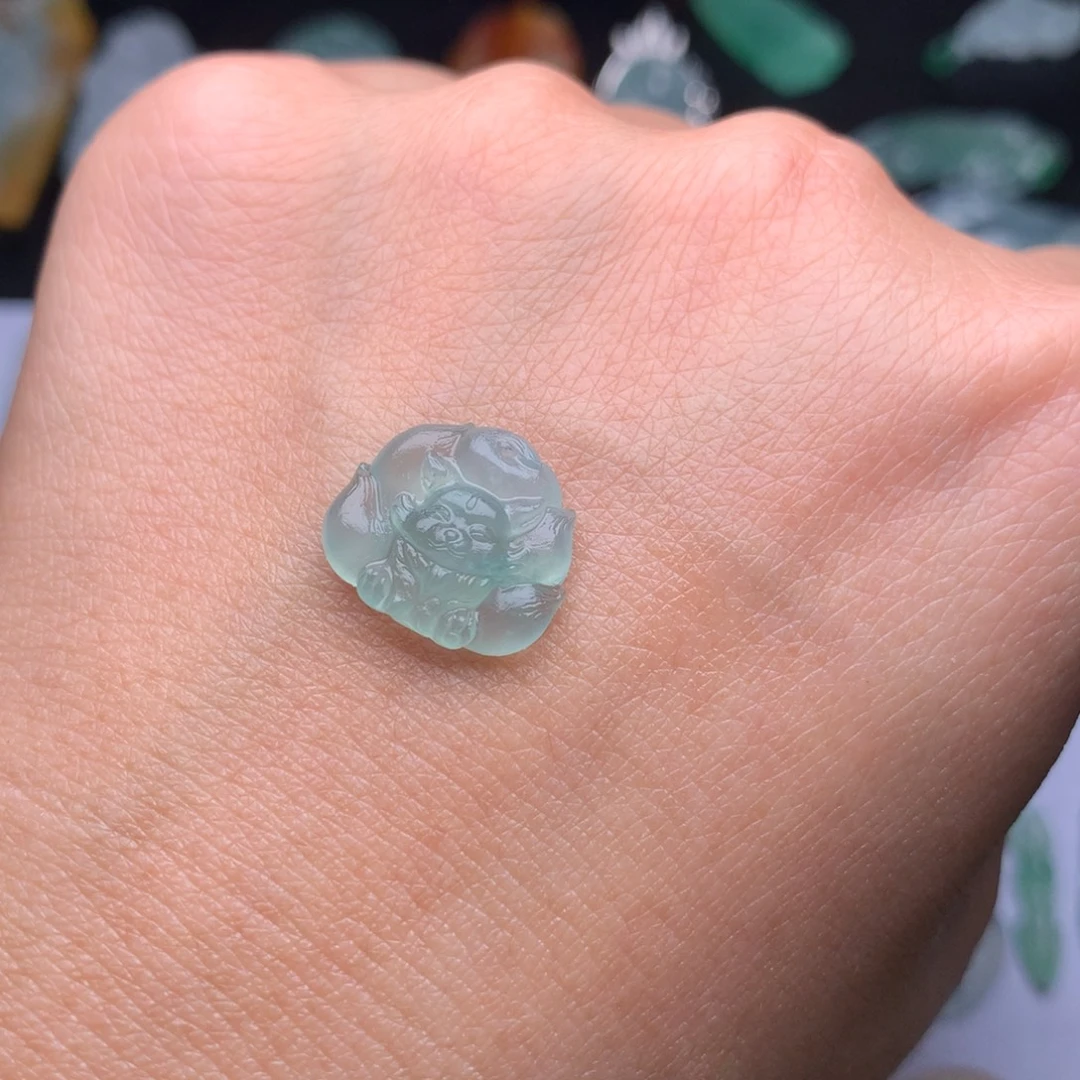 定制翡翠未镶嵌九尾狐