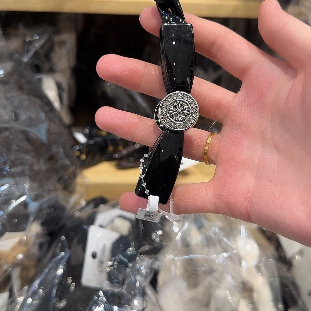 布艺非金属克克黑色香蕉夹