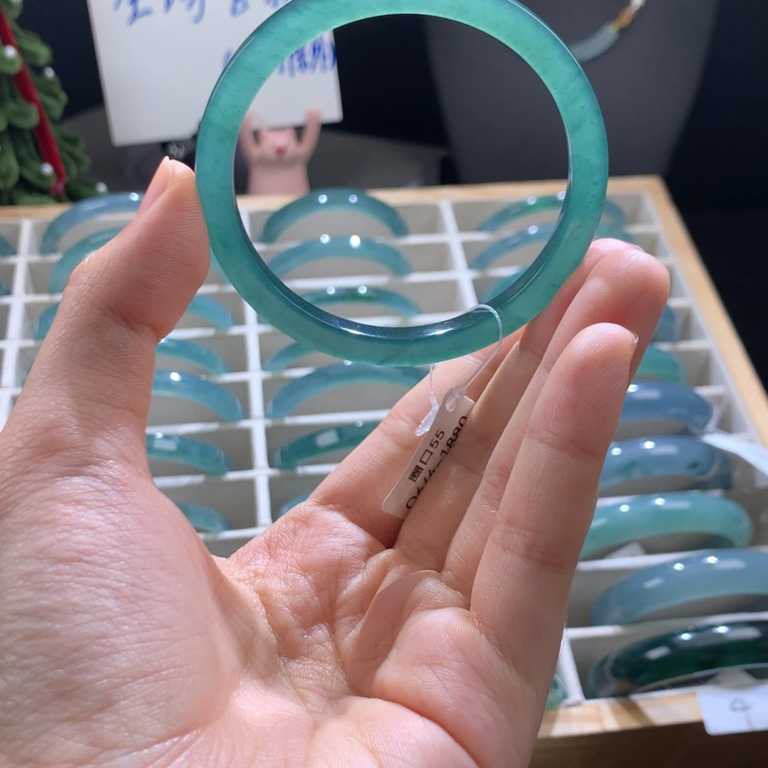 翡翠未镶嵌手镯天然翡翠手镯