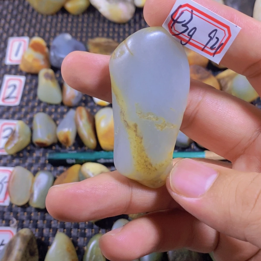 和田玉（糖玉）未镶嵌颈饰