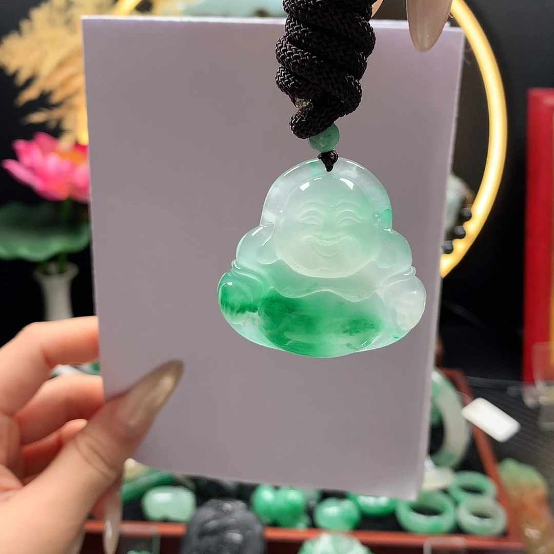 石英质玉吊坠未镶嵌大***场