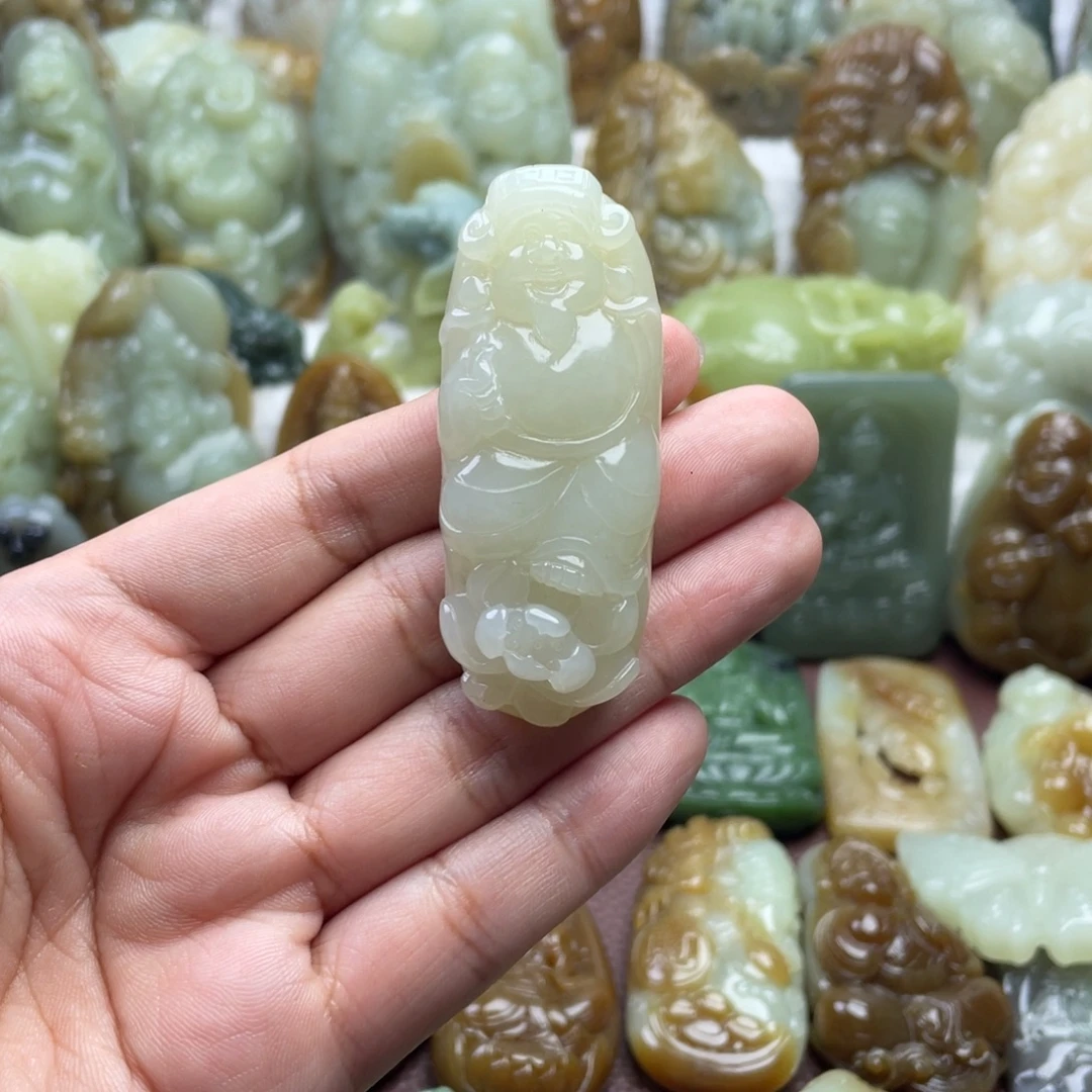 颈饰未镶嵌和田玉