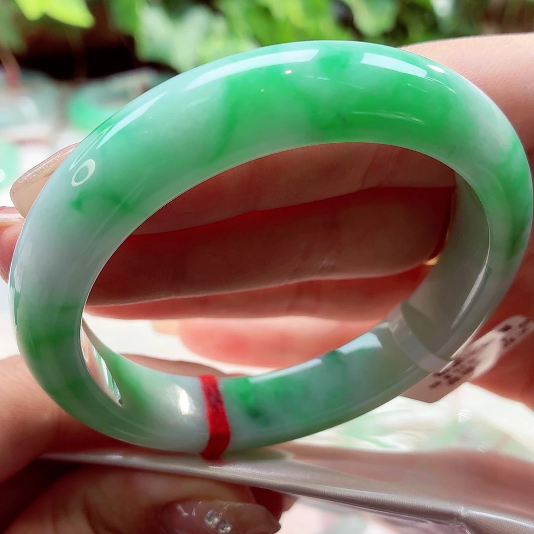 翡翠未镶嵌手镯88-05