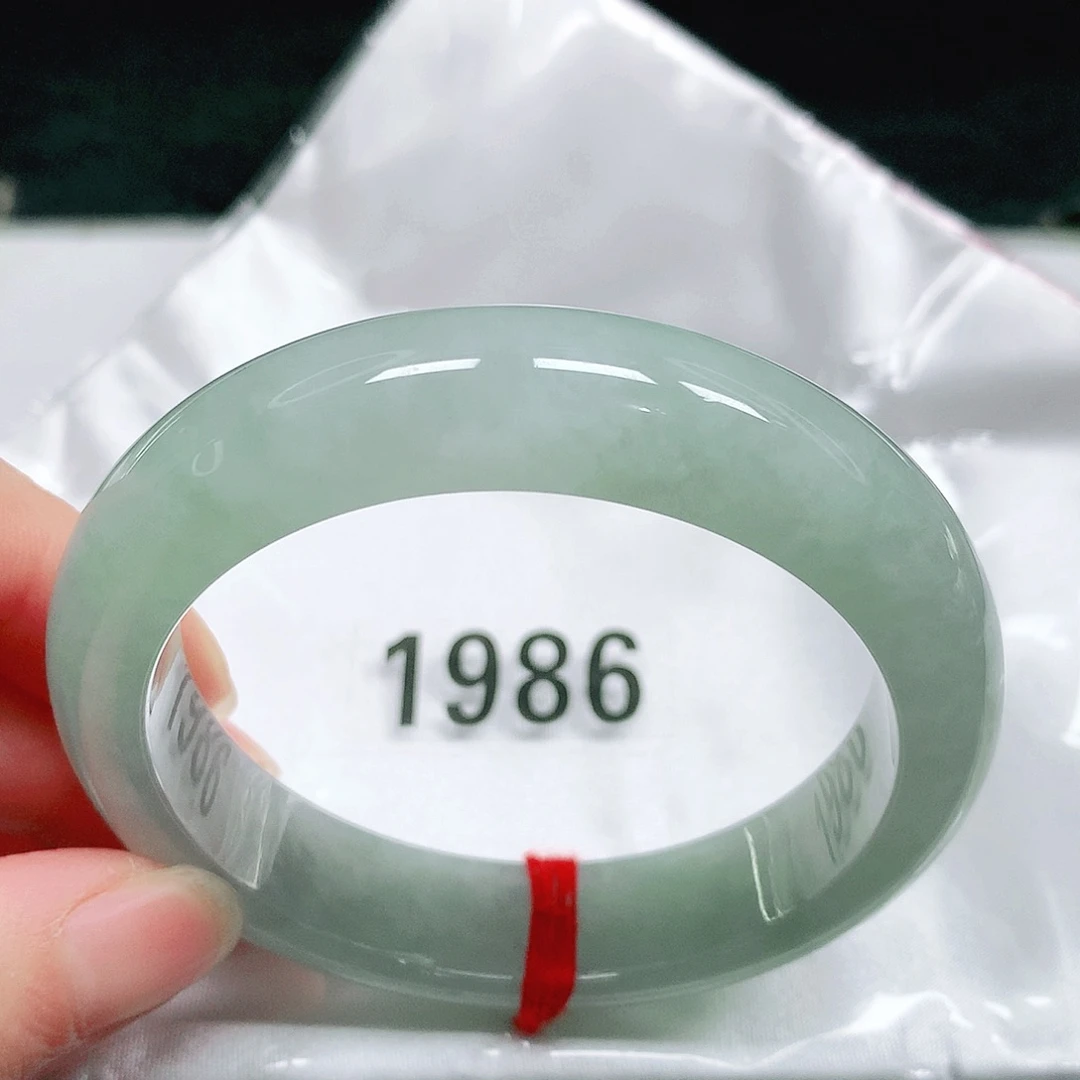 翡翠未镶嵌手镯57 号翡翠手镯