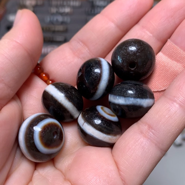 玛瑙/玉髓配饰未镶嵌扎**觉