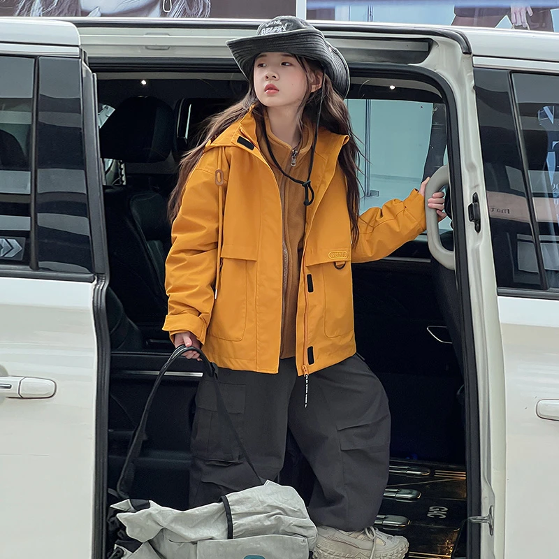 女童秋冬款外套2025新款中大童洋气休闲户外三合一冲锋衣三件套潮