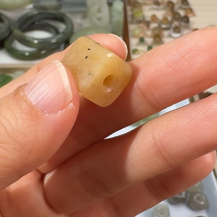 和田玉（糖玉）未镶嵌颈饰63