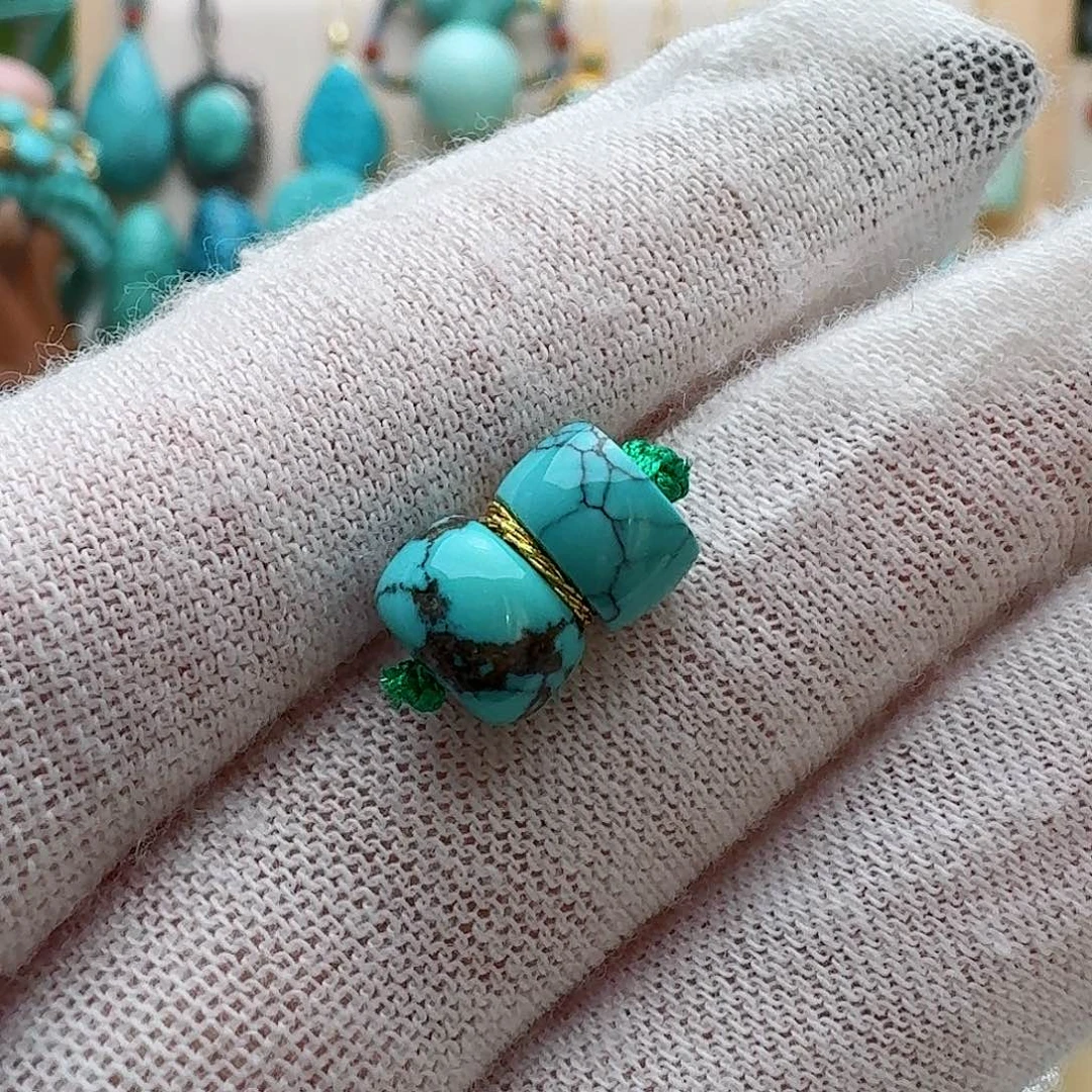 绿松石配饰未镶嵌