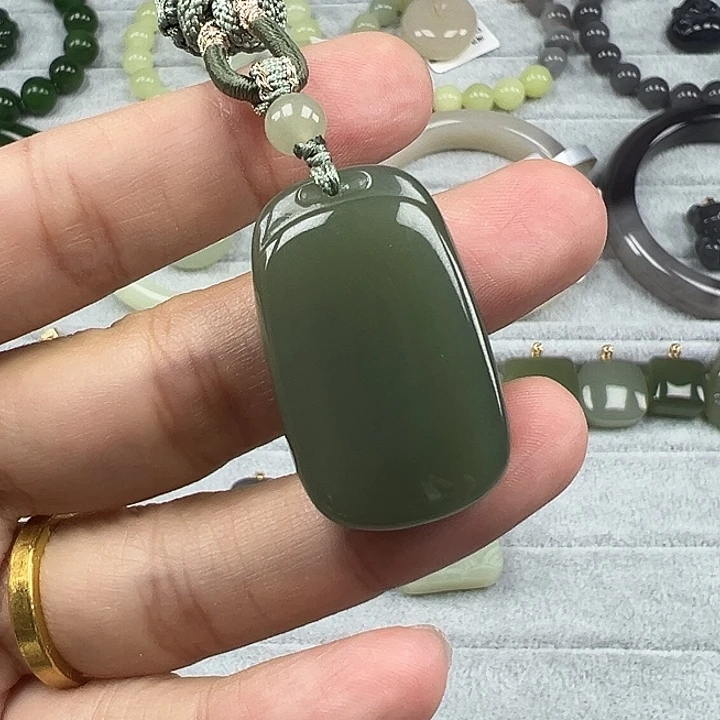 和田玉未镶嵌珠宝半成品