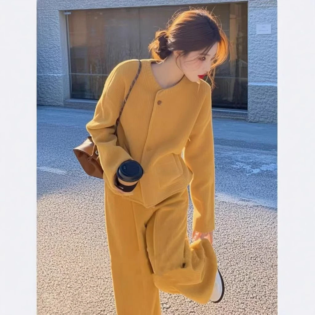 韩系穿搭一整套显瘦高级感黄色超好看减龄独特漂亮时尚休闲套装