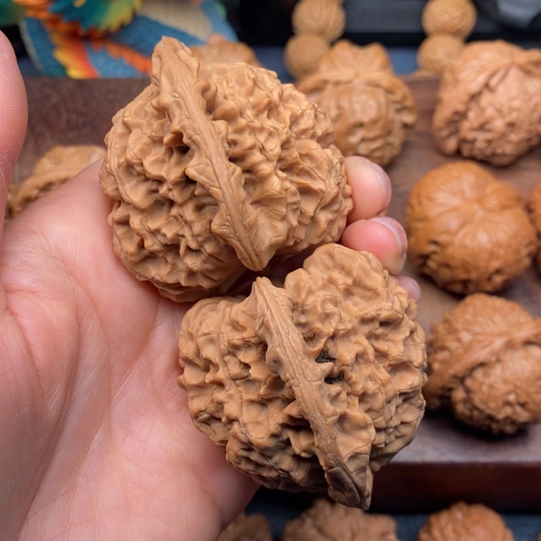 文玩核桃把件50全品，原桩大官帽