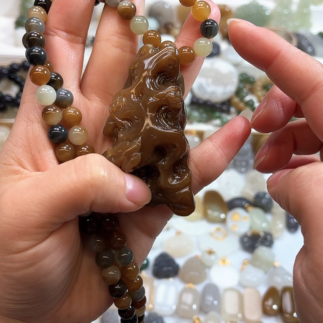 和田玉吊坠(赠链)未镶嵌盈****妹