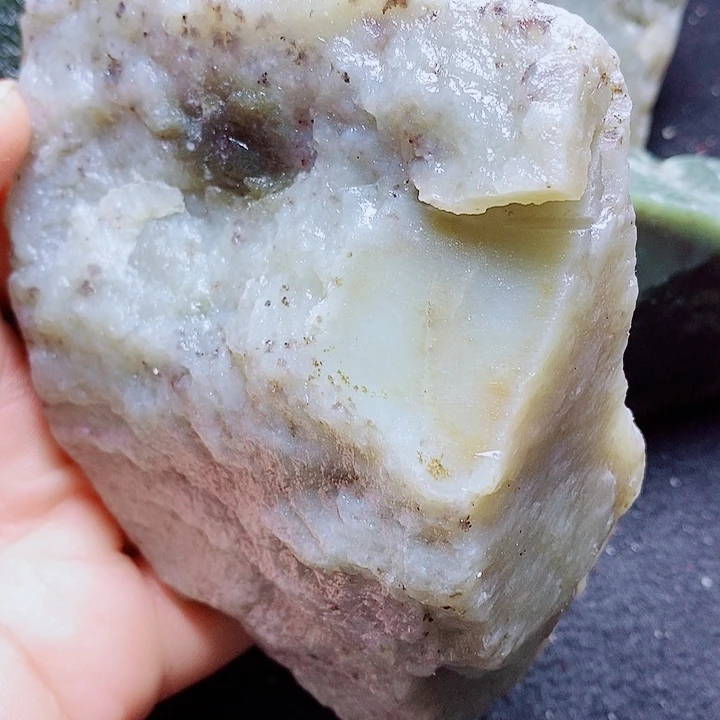 未镶嵌和田玉（糖玉）珠宝半成品
