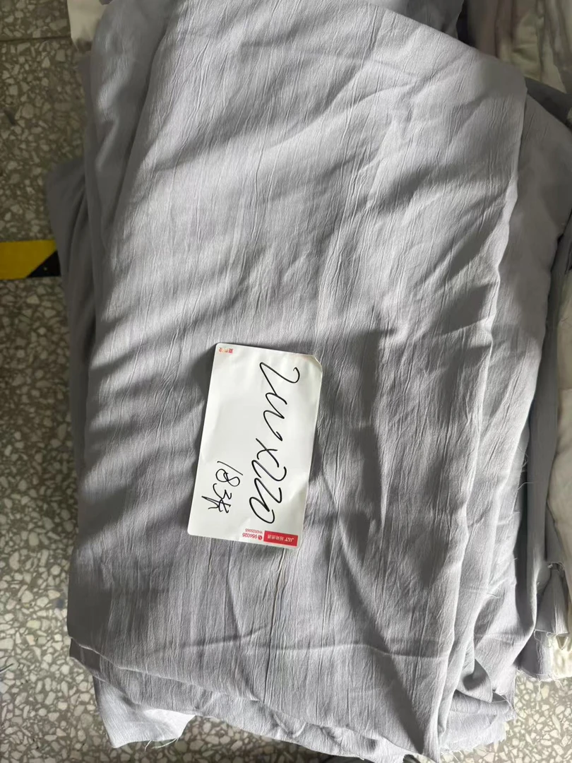 《兵哥外贸》3楼200*220 浅灰色化纤布料 发两张 微瑕疵