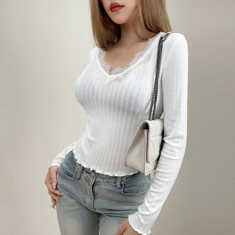 时髦别致蕾丝V领长袖针织上衣2025秋冬新款高弹力正肩保暖纯色T恤