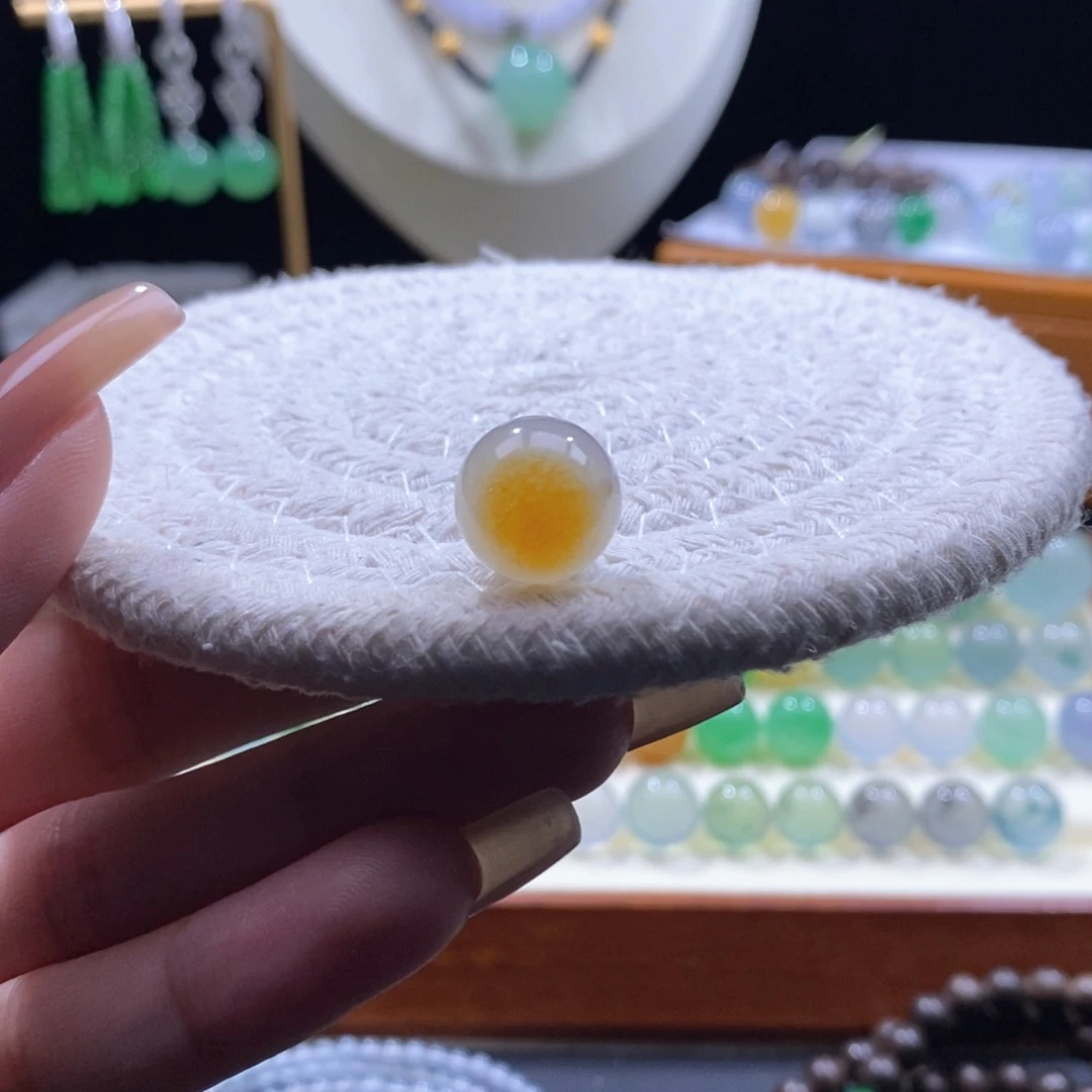 翡翠未镶嵌颈饰冰黄珠卡12.8