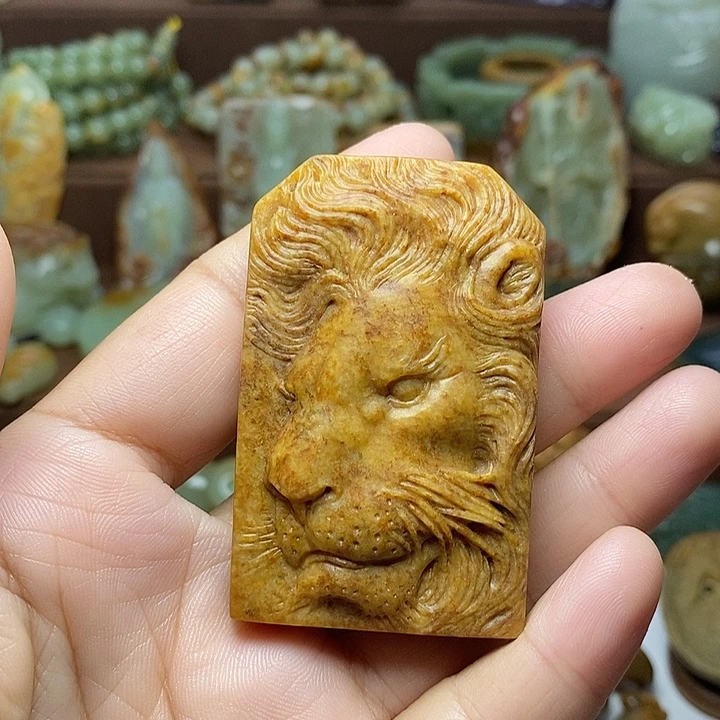 w***远颈饰未镶嵌岫岩河磨玉（透闪石质玉）