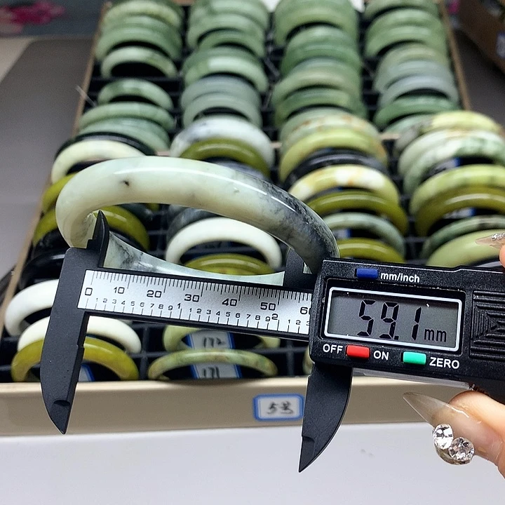 未镶嵌蛇纹石玉手镯182