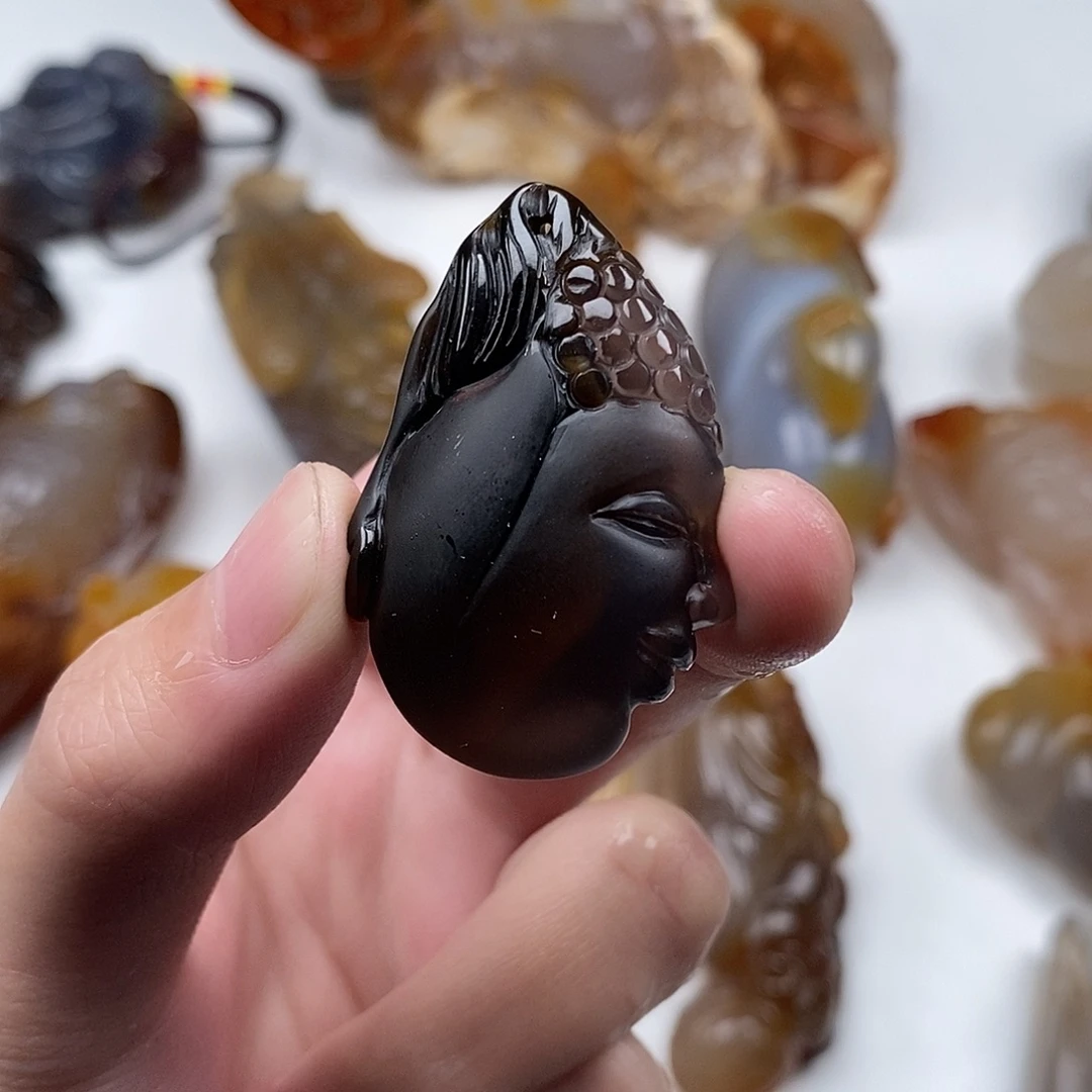 岁***5玛瑙/玉髓未镶嵌颈饰