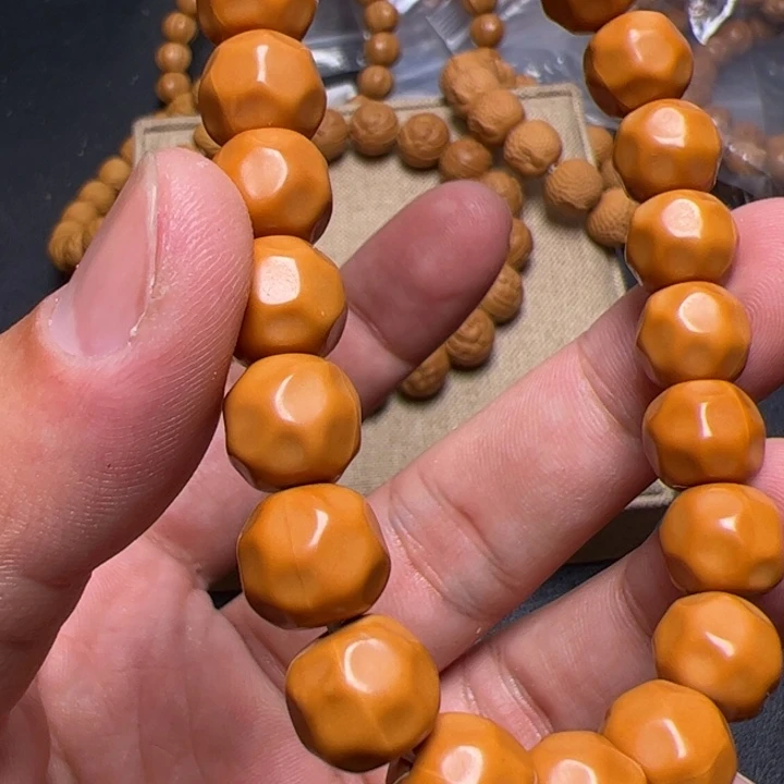 猴头核桃手串卡罗拉咯