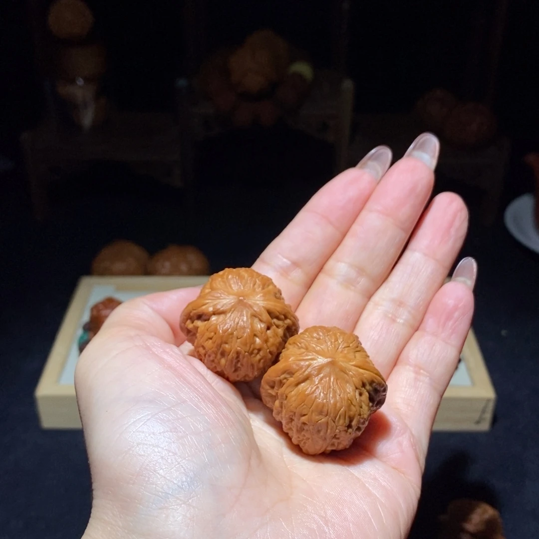 文玩核桃吊坠小铁锤妹妹33