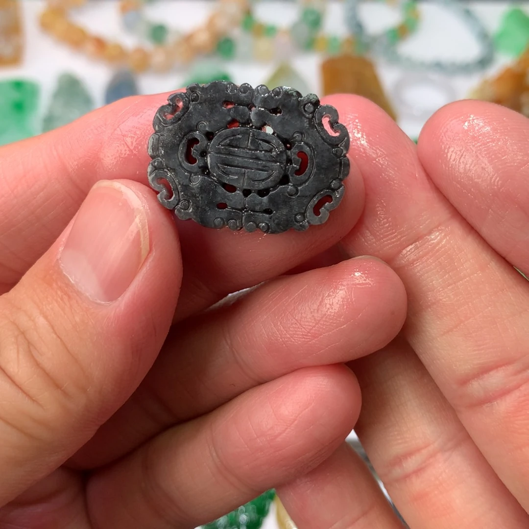 未镶嵌定制翡翠吊坠