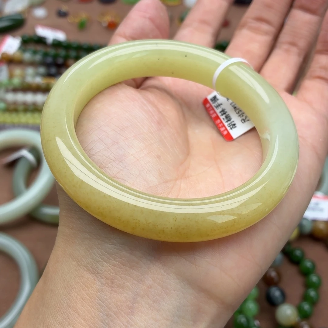 和田玉未镶嵌手镯卡57圈