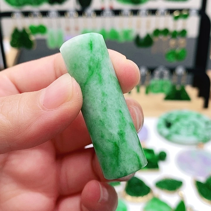 翡翠未镶嵌耳饰挂件