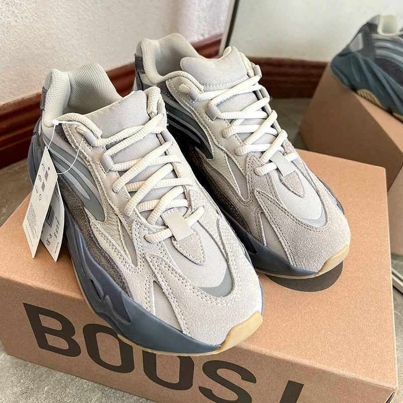官方正品椰子鞋700老爹鞋男女款2025新款OG YEEZY软底真爆运动鞋